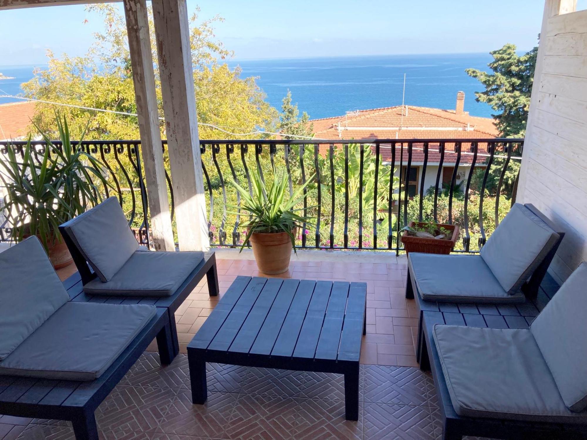 Villa Flore - Penthouse - Apartment In Villa Casteldaccia Exterior photo